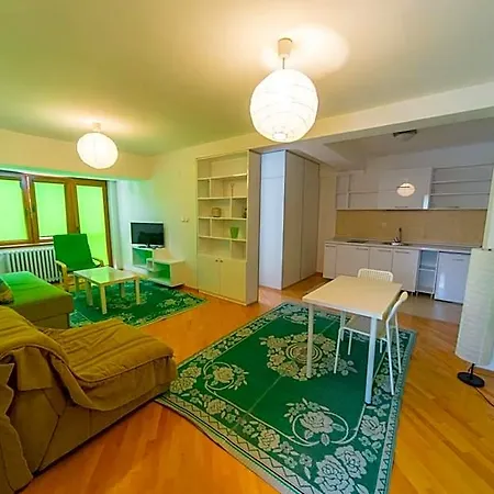 Hotel Pine 2*