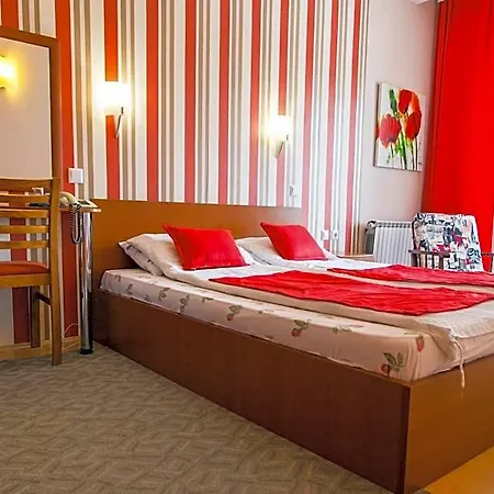 Hotel Pine