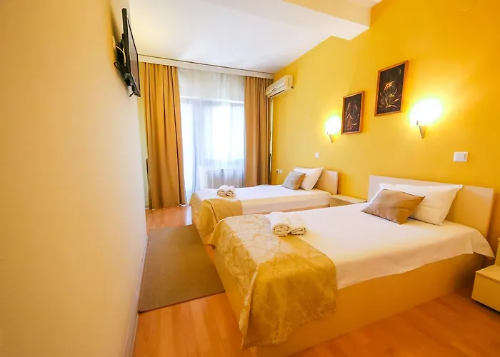 Pine ホテル スコピエ