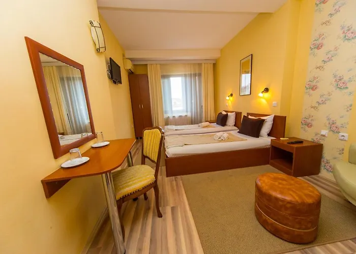 Pine 2* スコピエ